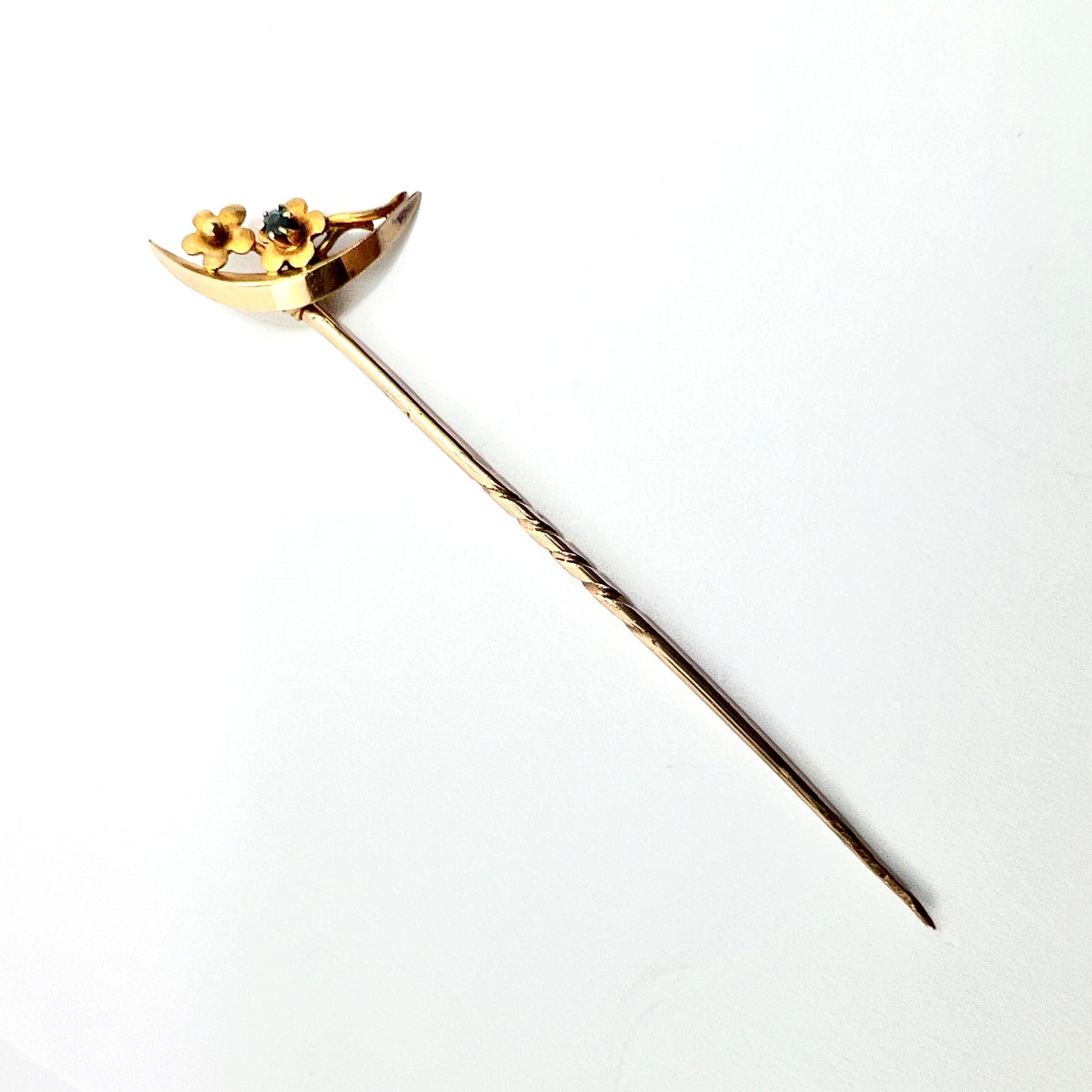 Edwardian 15CT Gold Crescent Moon and Flowers Stick Pin