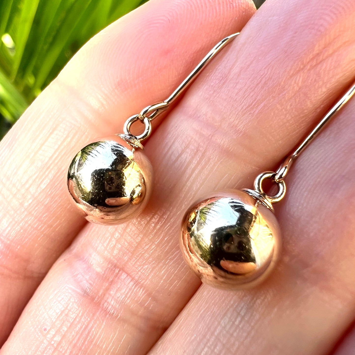 Vintage 9CT Gold Sphere Earrings