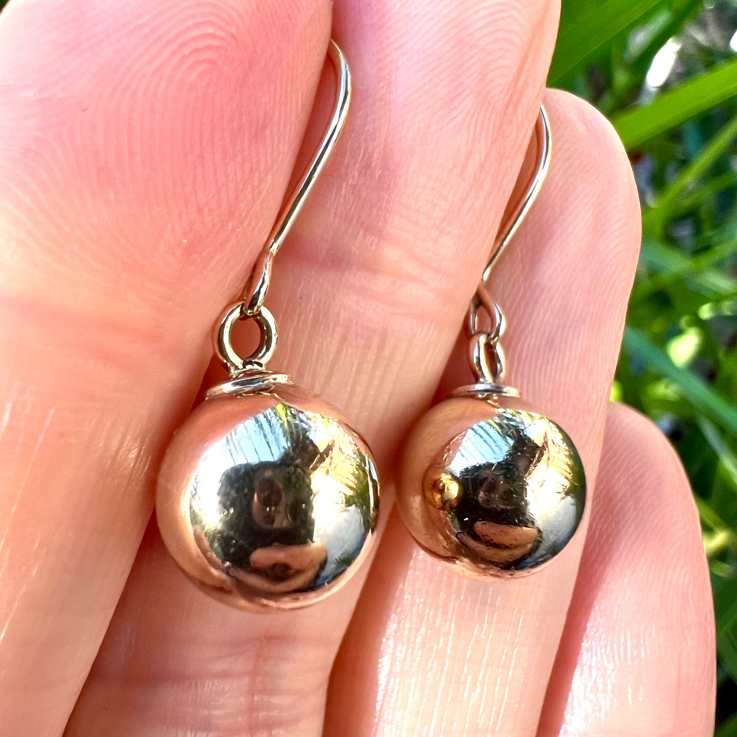 Vintage 9CT Gold Sphere Earrings