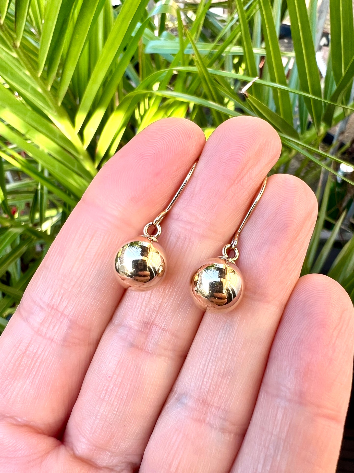 Vintage 9CT Gold Sphere Earrings