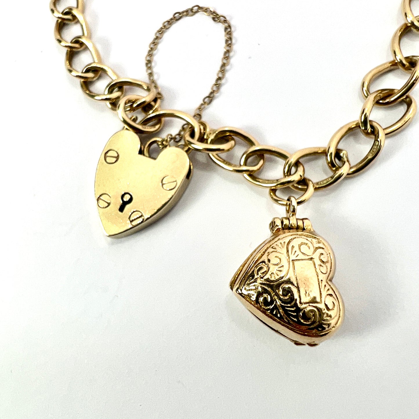 Vintage 9CT Gold Padlock Bracelet with Opening Puffy Heart Charm