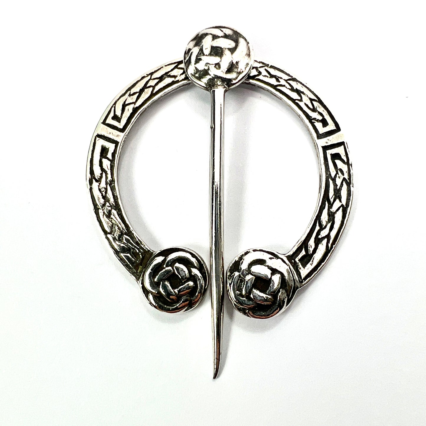 Vintage 1935 Scottish Silver Penannular Brooch