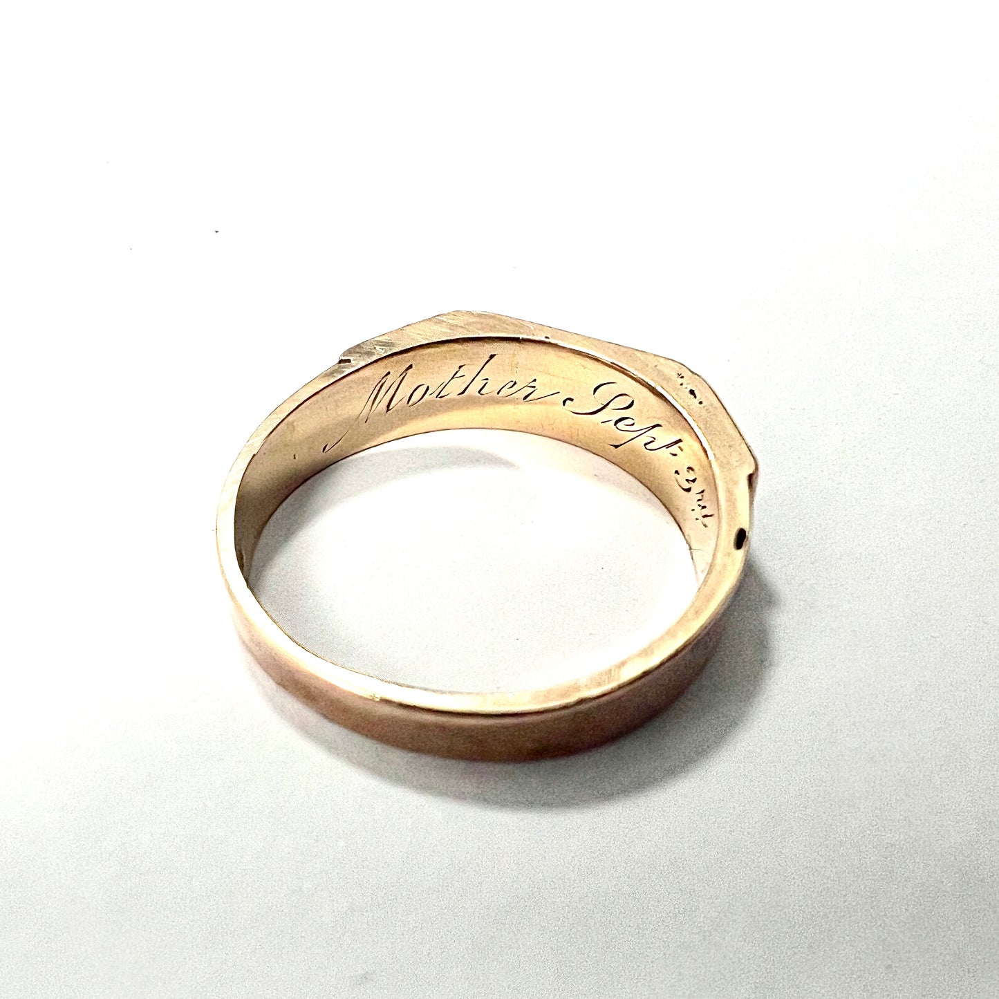 1873 Antique Victorian 15CT Gold Enamel Memorial Ring