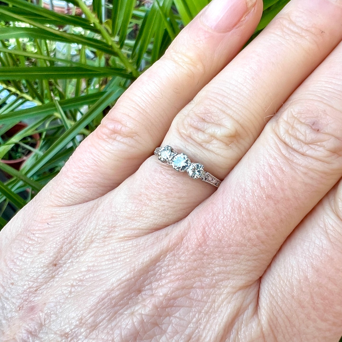 Vintage 18CT Gold Diamond Trilogy Engagement Ring
