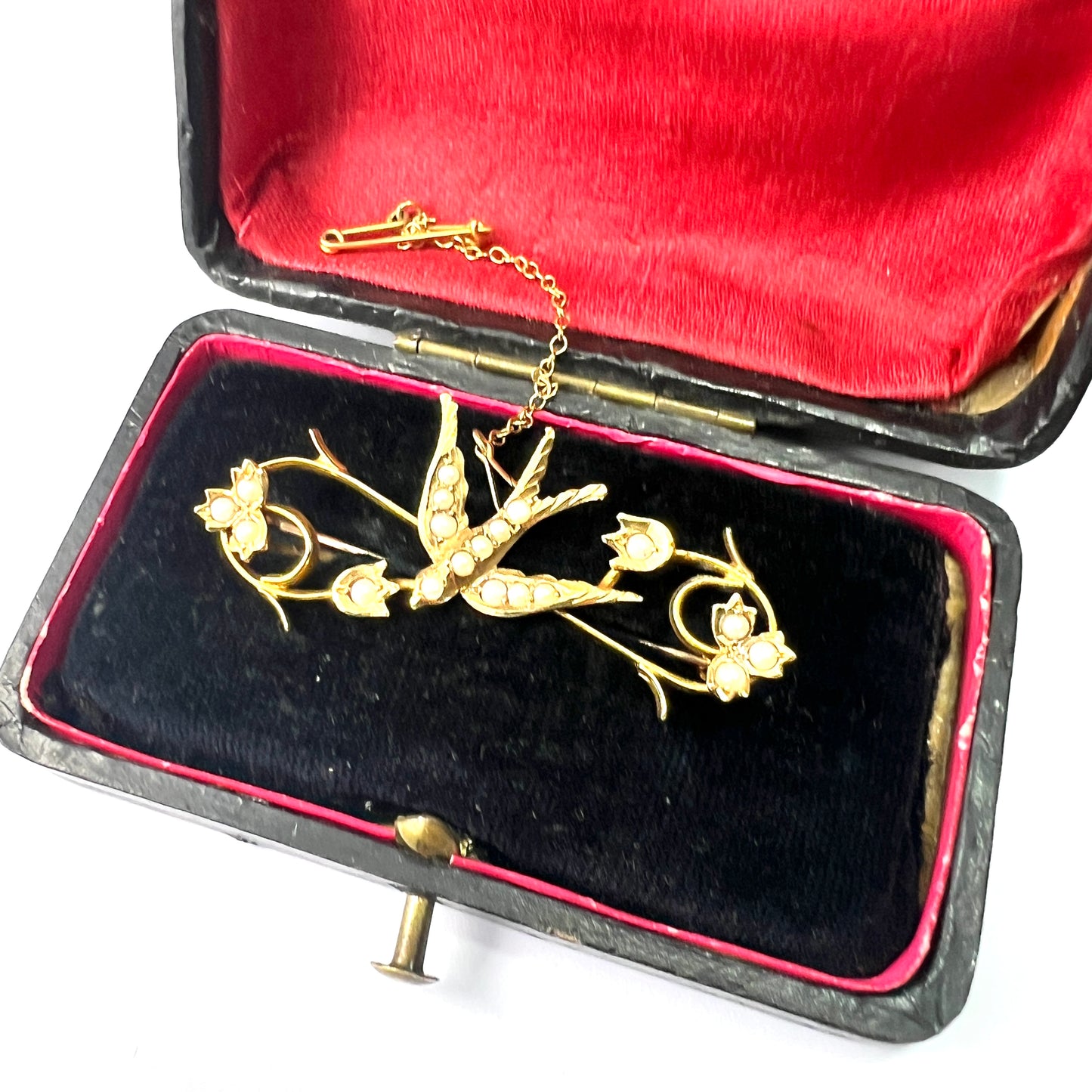 Boxed Edwardian 15CT Gold Pearl Swallow Bird Brooch