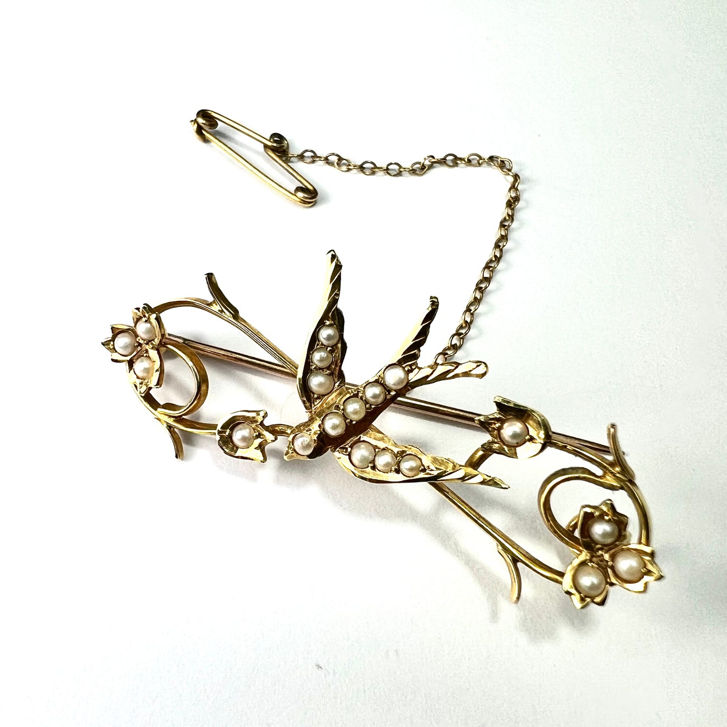 Boxed Edwardian 15CT Gold Pearl Swallow Bird Brooch