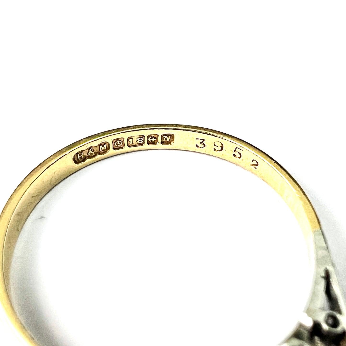 Vintage 18CT Gold Diamond Trilogy Engagement Ring