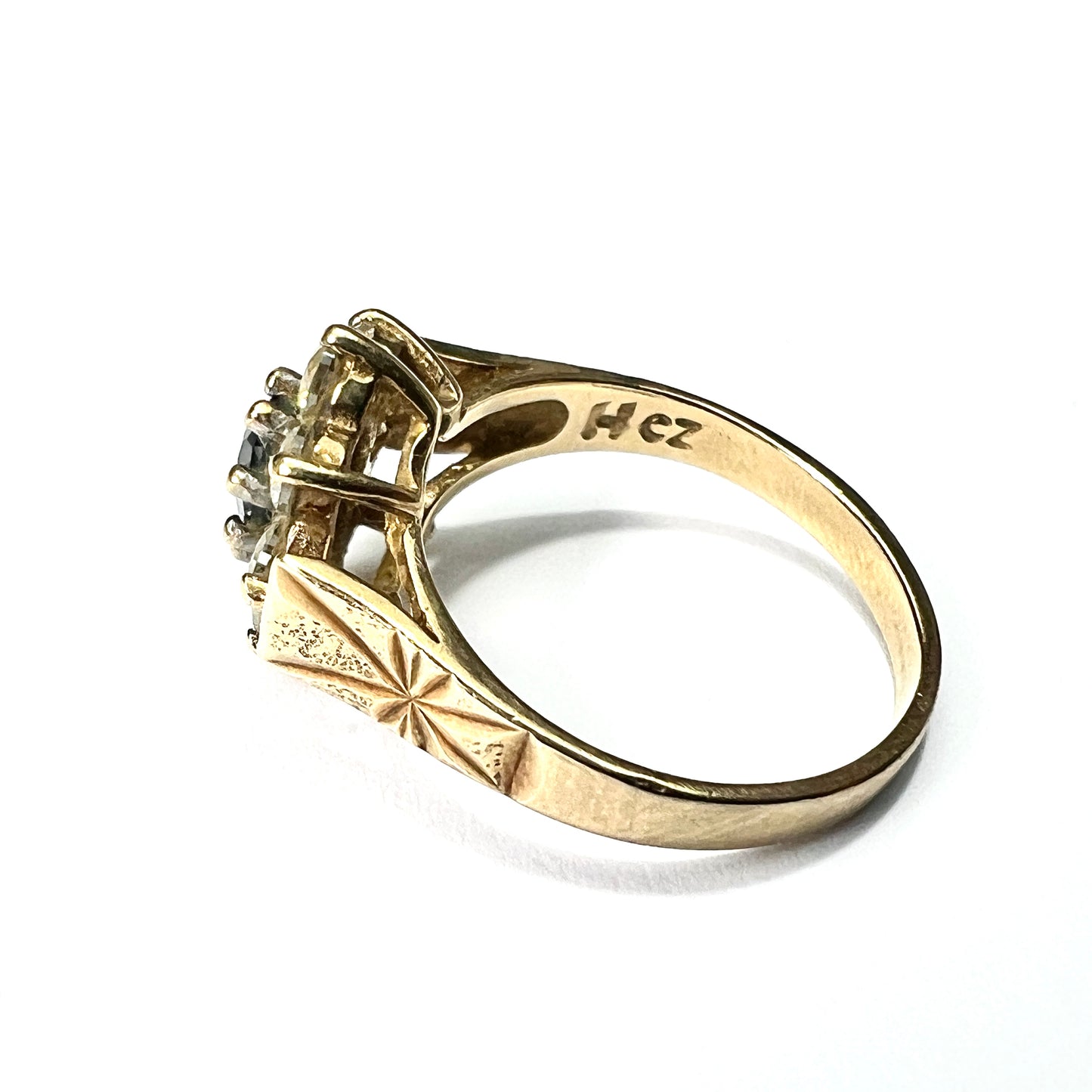 Vintage 9CT Gold Flower Cluster Ring