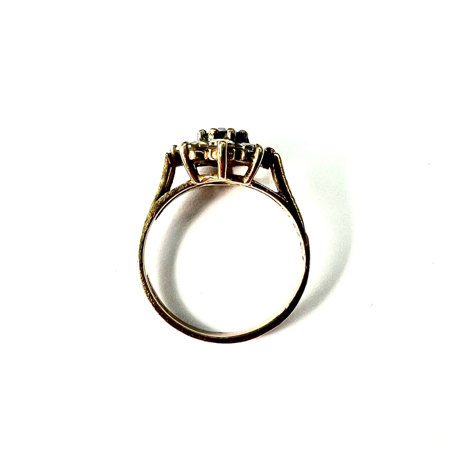 Vintage 9CT Gold Flower Cluster Ring