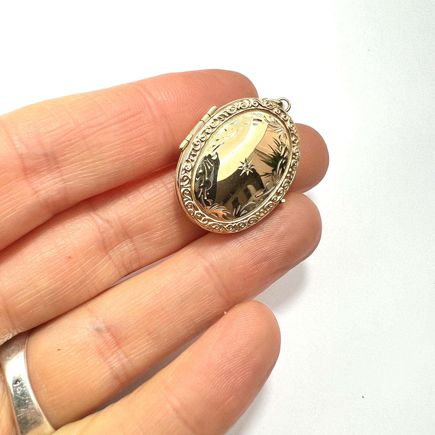 Vintage Diamond 9CT Gold Triple Locket Pendant