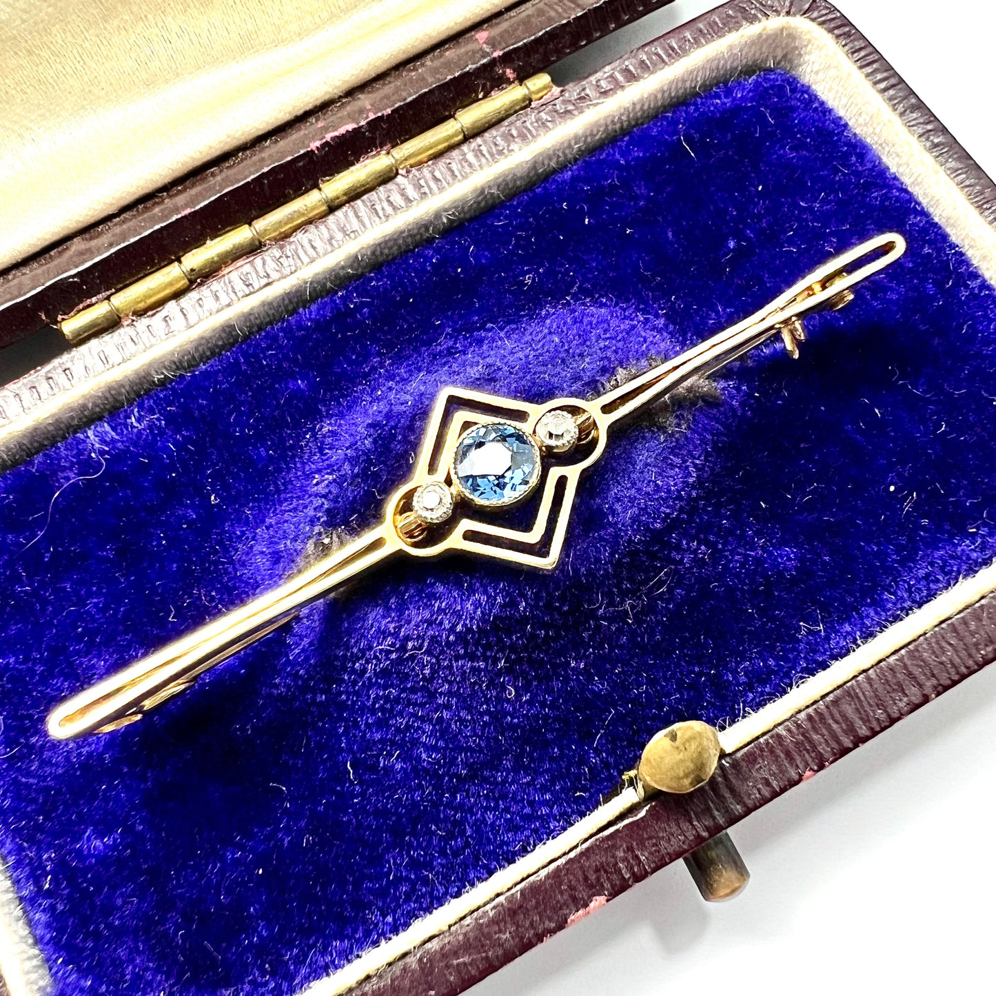 Edwardian Art Deco 15CT Gold Sapphire and Diamond Bar Brooch