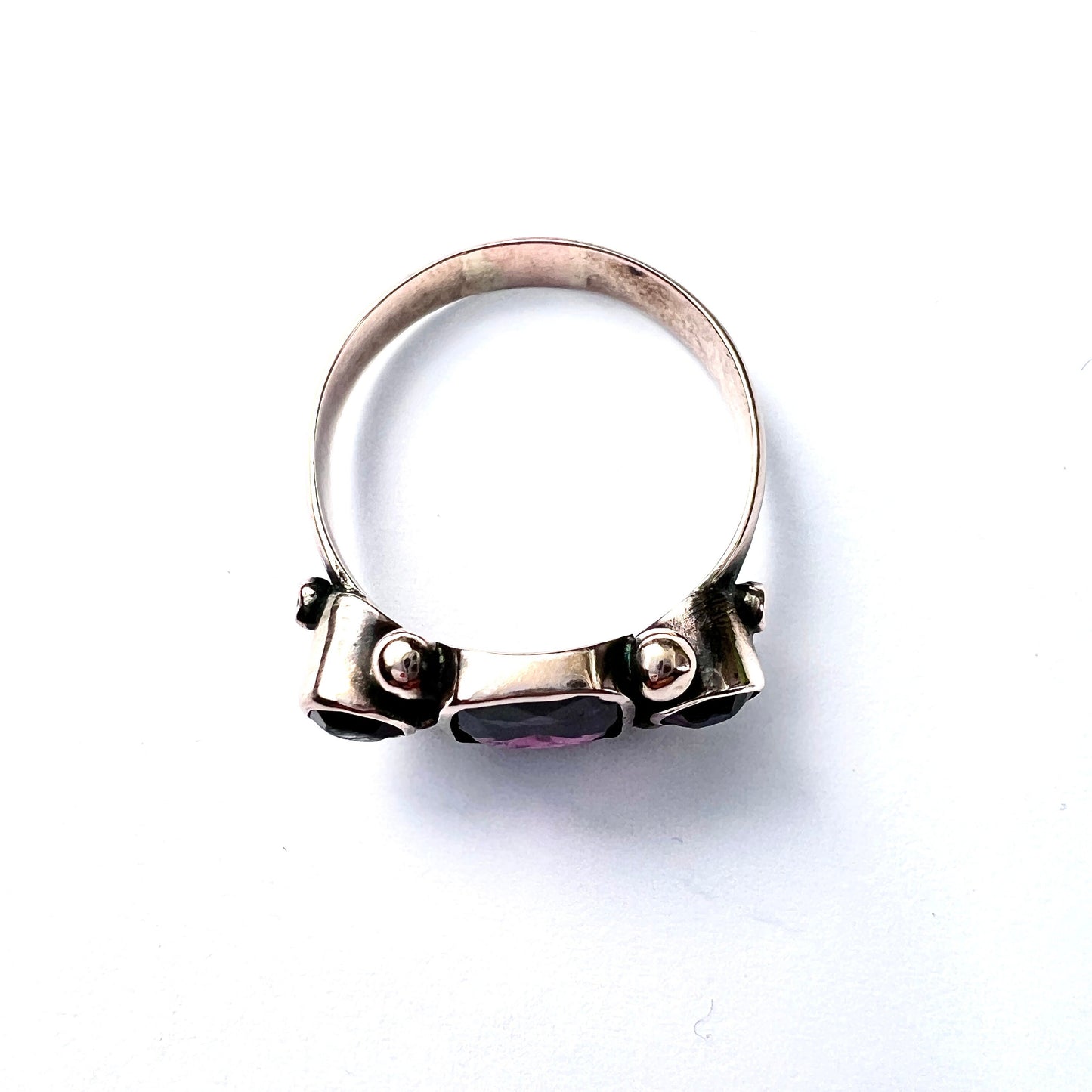 Georgian 9CT Gold Garnet Three Stone Ring