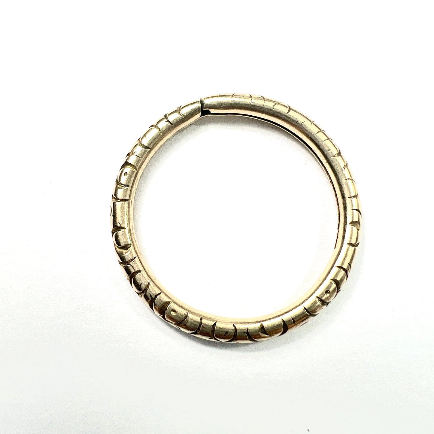 Georgian 9CT Gold Engraved Split Ring