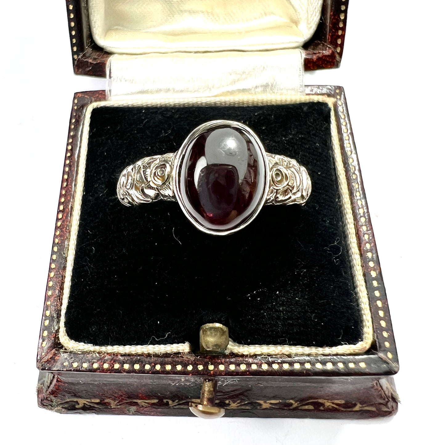 Georgian Silver and Gold Cased Garnet Solitaire Ring