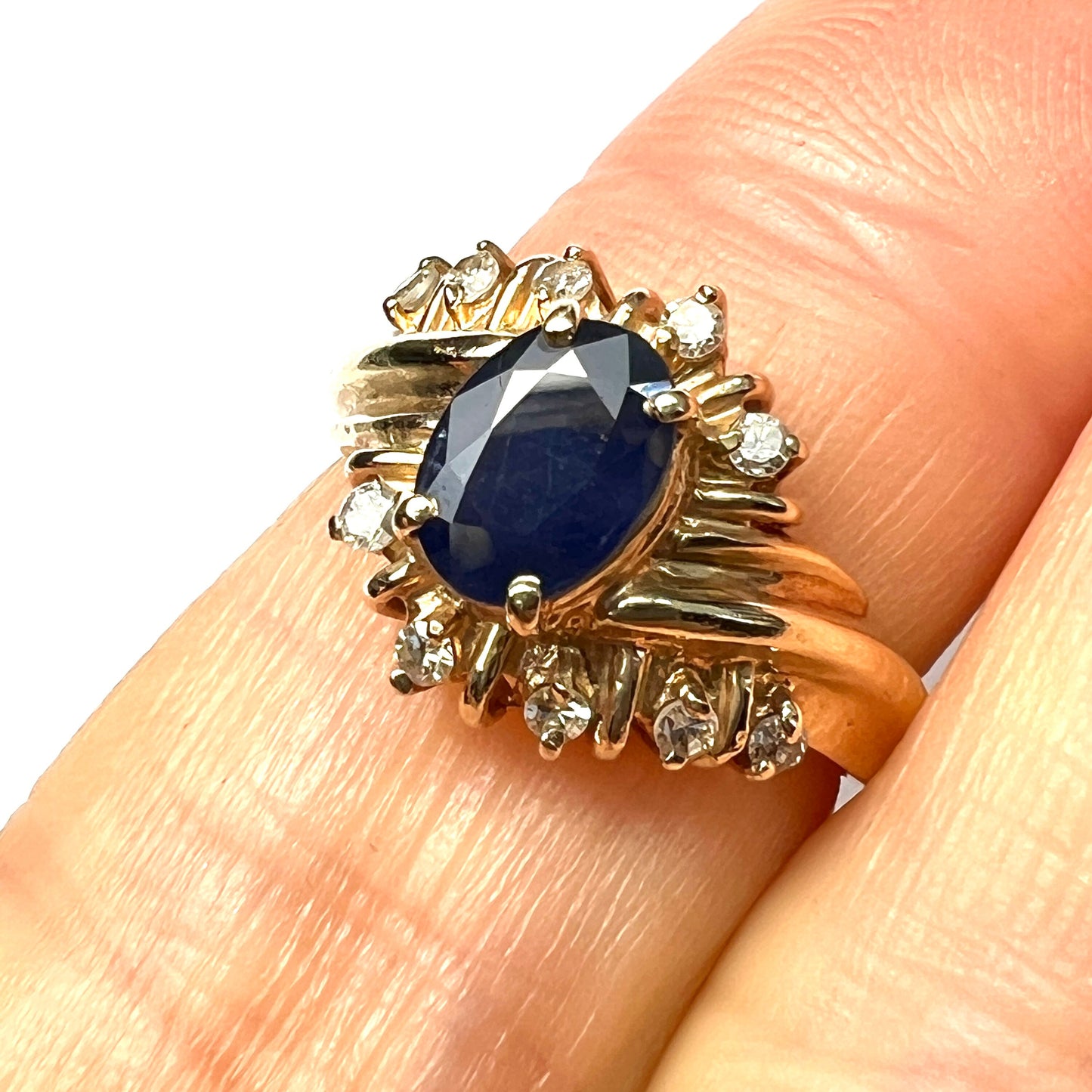 Vintage 14CT Gold Sapphire and Diamond Ring