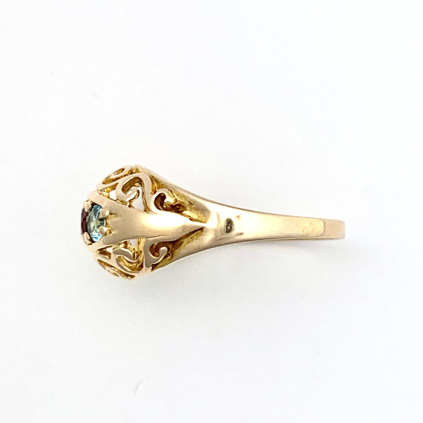 Vintage 18CT Gold Topaz and Garnet Ring