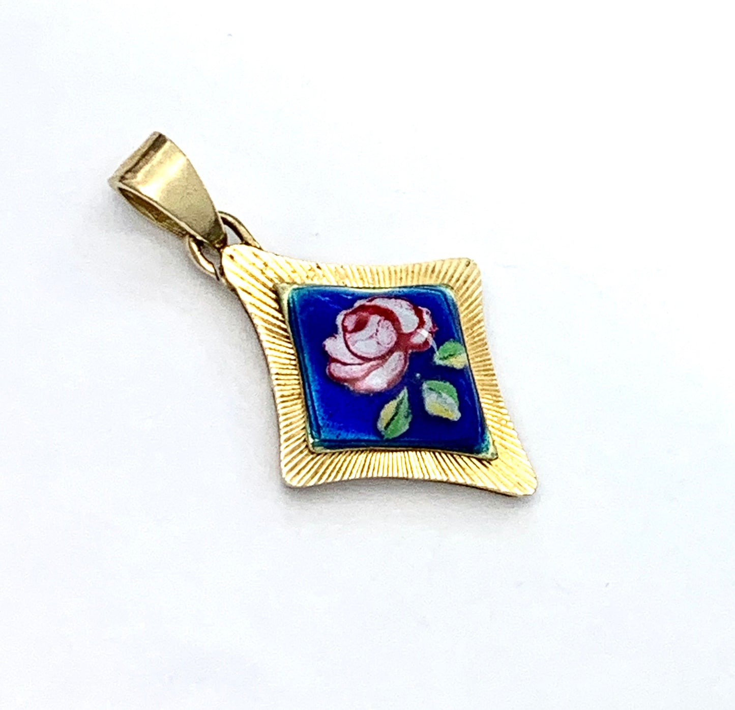 Vintage 18CT Gold Handmade Painted Enamel Rose Pendant