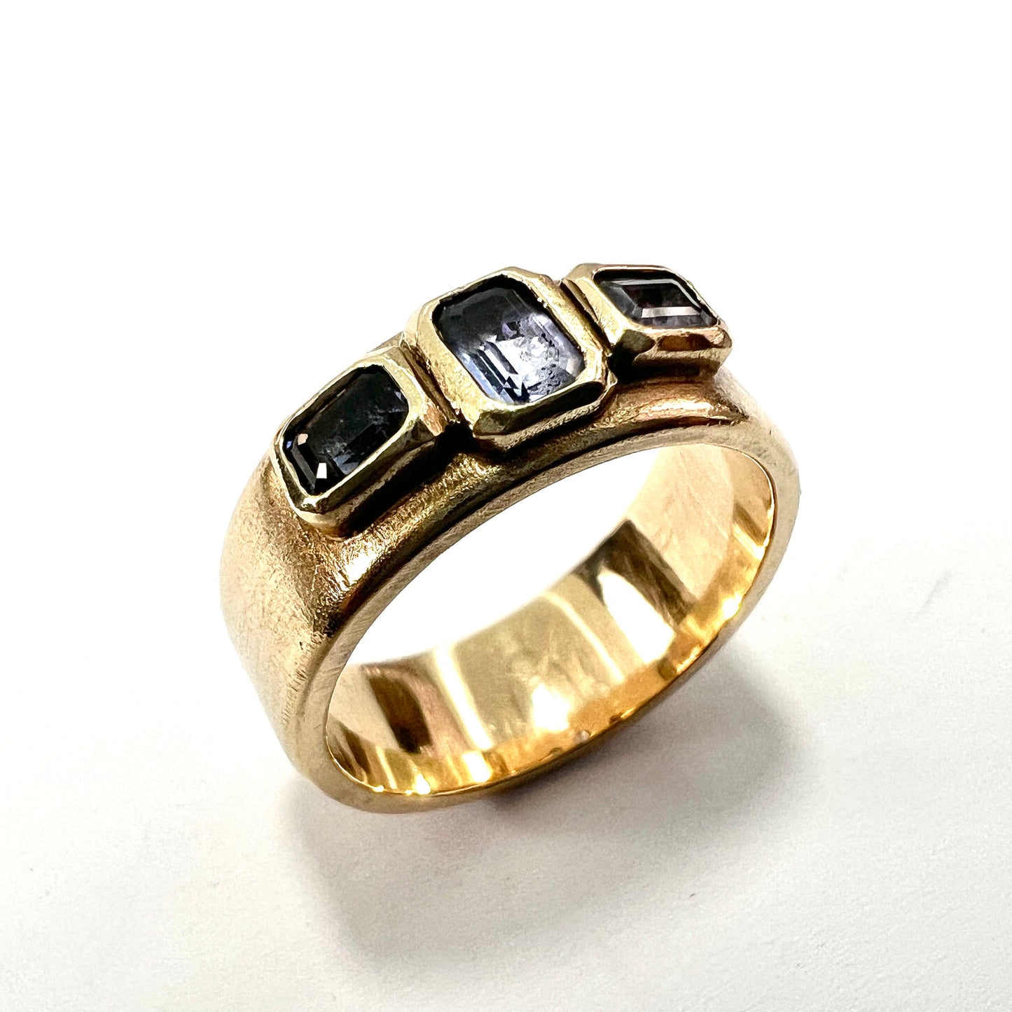 Vintage Iolite 9CT Gold Modern Wedding Ring