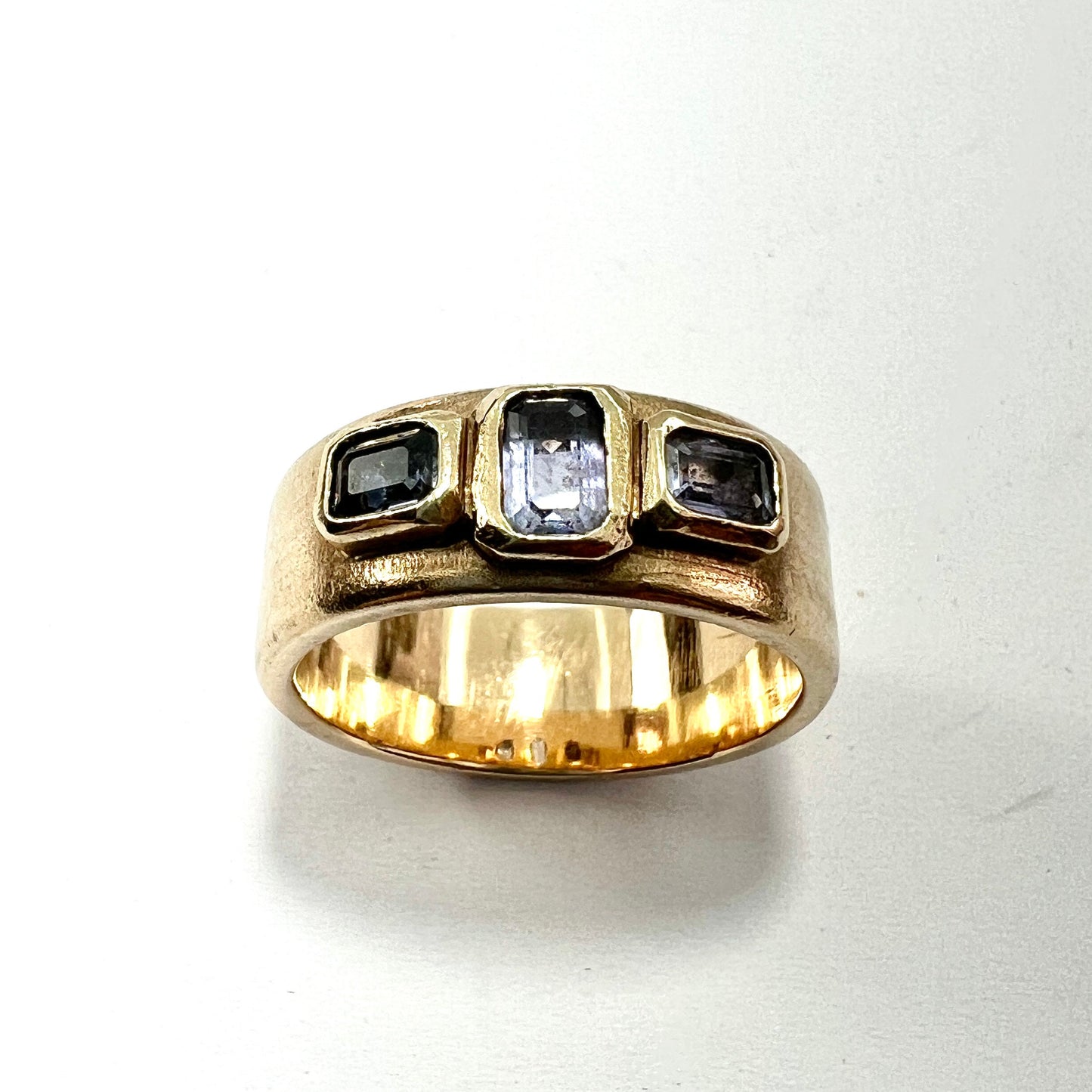 Vintage Iolite 9CT Gold Modern Wedding Ring