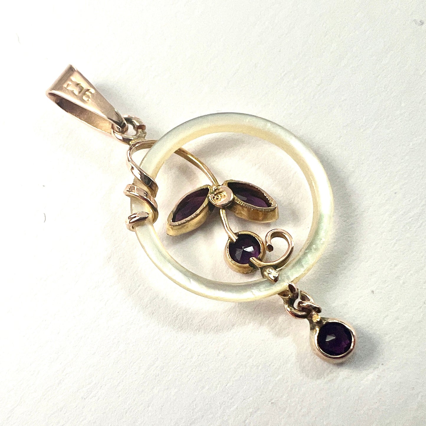 Rare Edwardian 9CT Gold Mother of Pearl Hoop Pendant