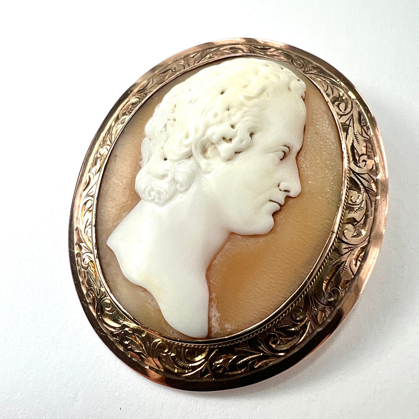 Victorian 9CT Gold Shell Cameo Portrait Brooch