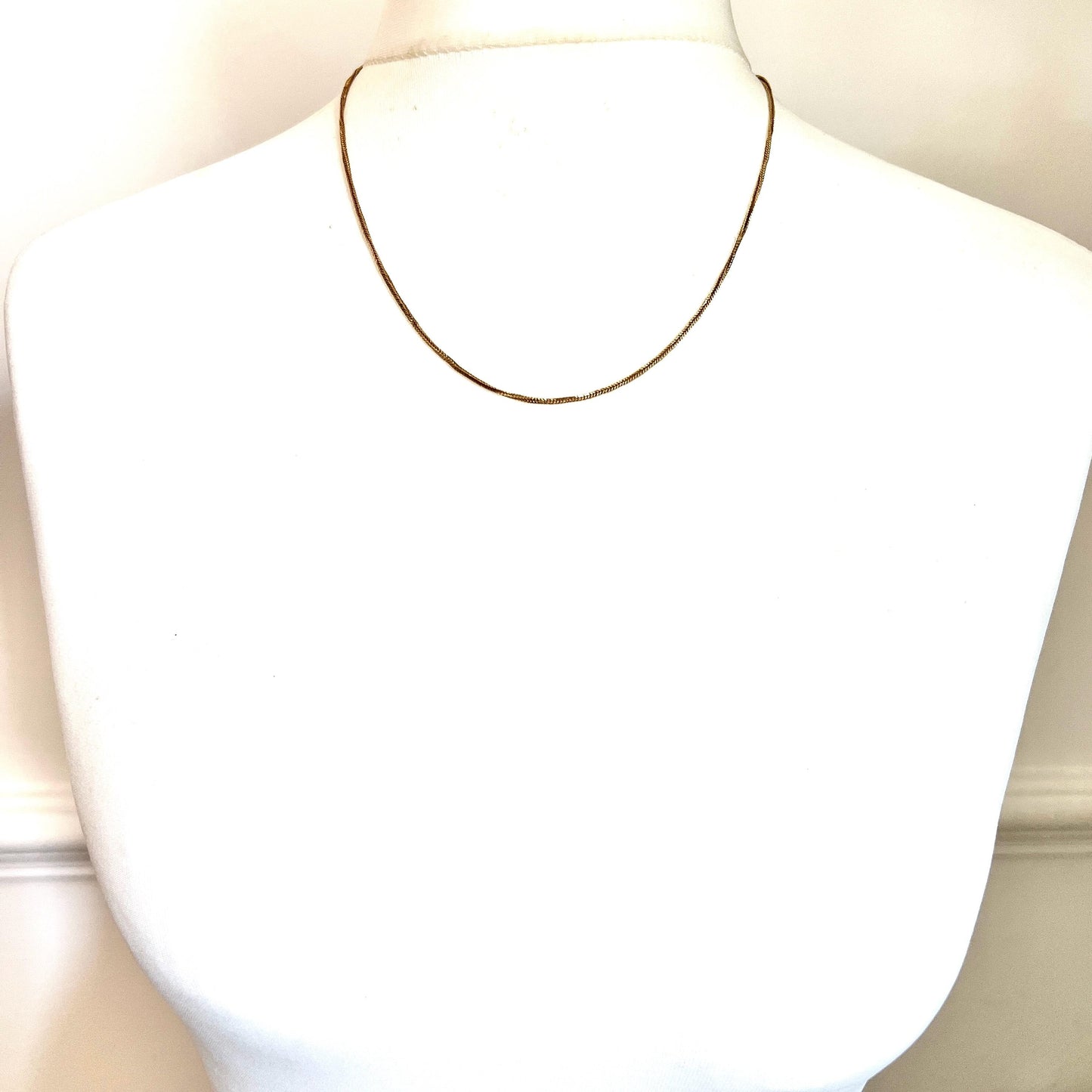 Vintage 18CT Gold Dragon Bone Chain Necklace