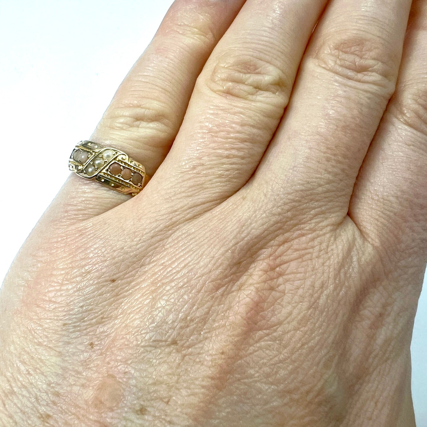 Victorian 15CT Gold Coral Seed Pearl Ring