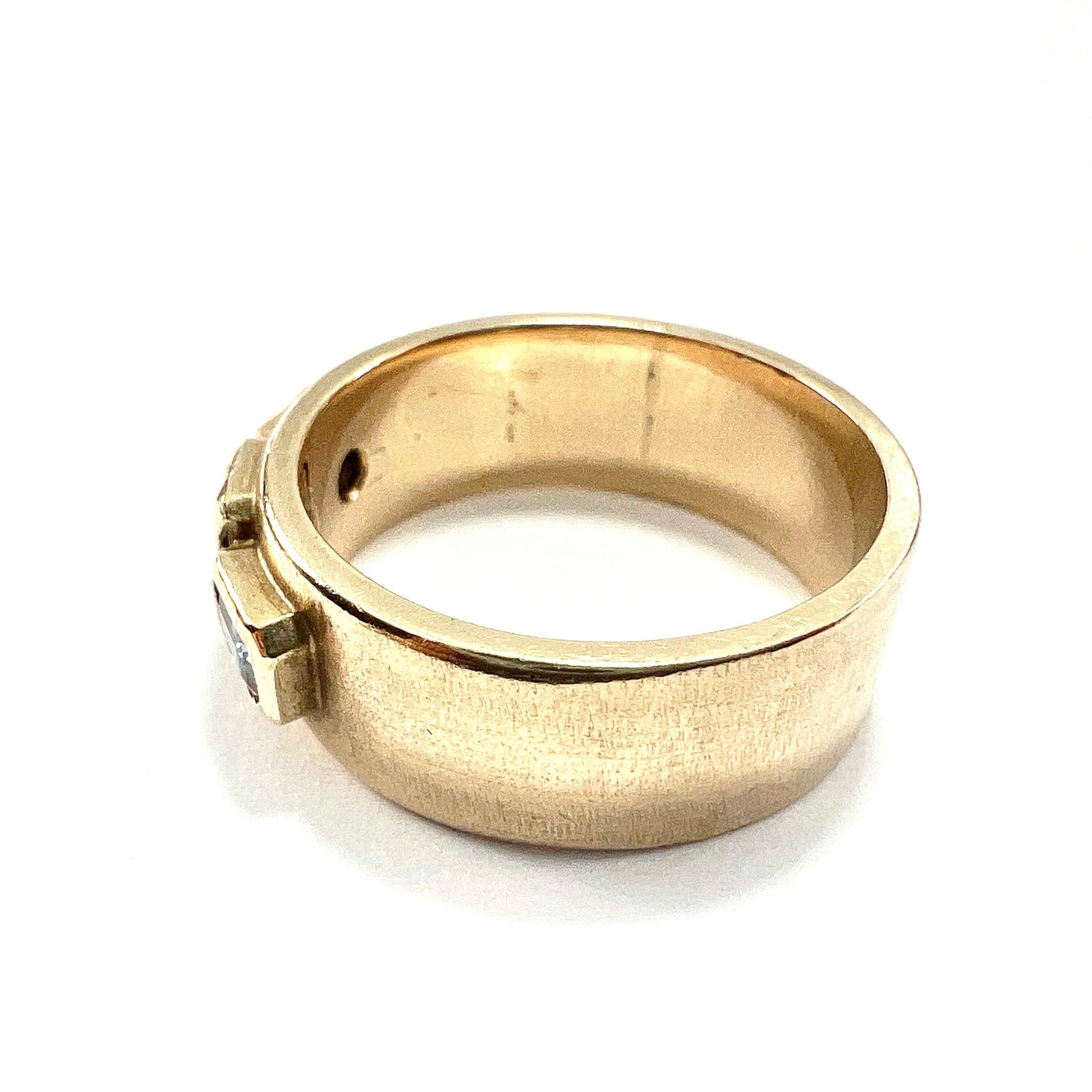 Vintage Iolite 9CT Gold Modern Wedding Ring