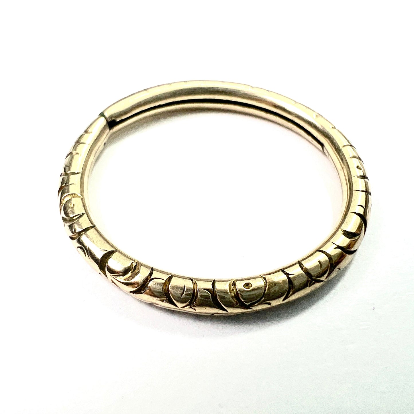Georgian 9CT Gold Engraved Split Ring