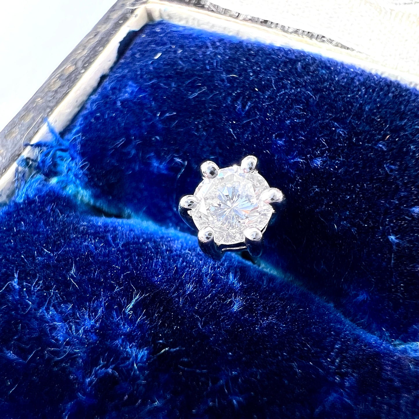 Single Vintage 14CT White Gold 0.375CT Diamond Stud