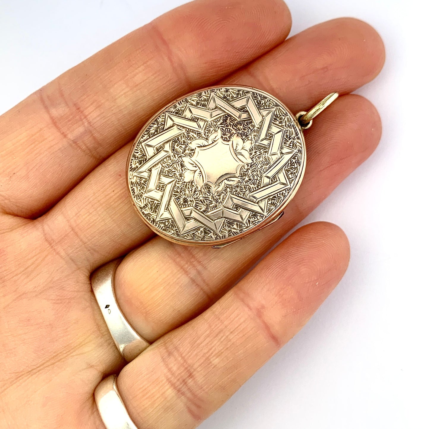 Victorian 9CT Gold Oval Mizpah Locket Pendant