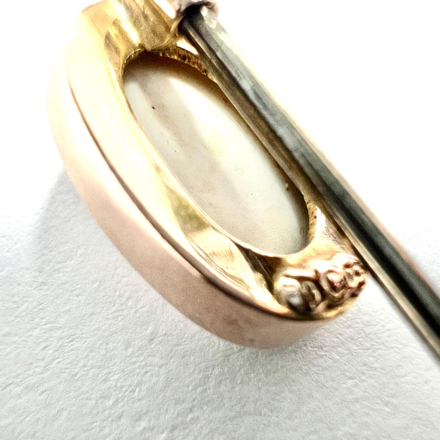Antique 9CT Gold Hardstone Cameo Stick Pin