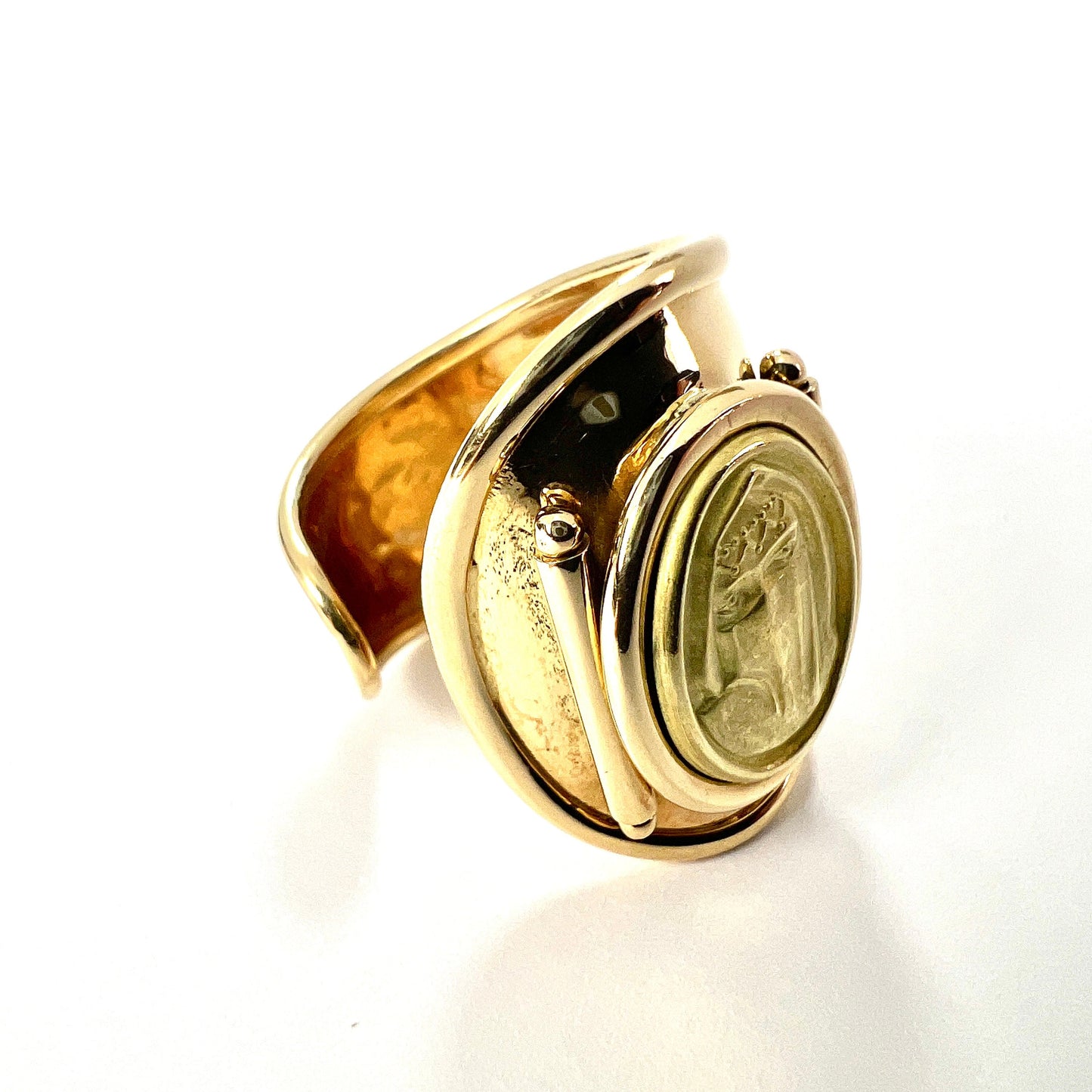 Large Vintage 18CT Gold Veiled Lady Wraparound Ring