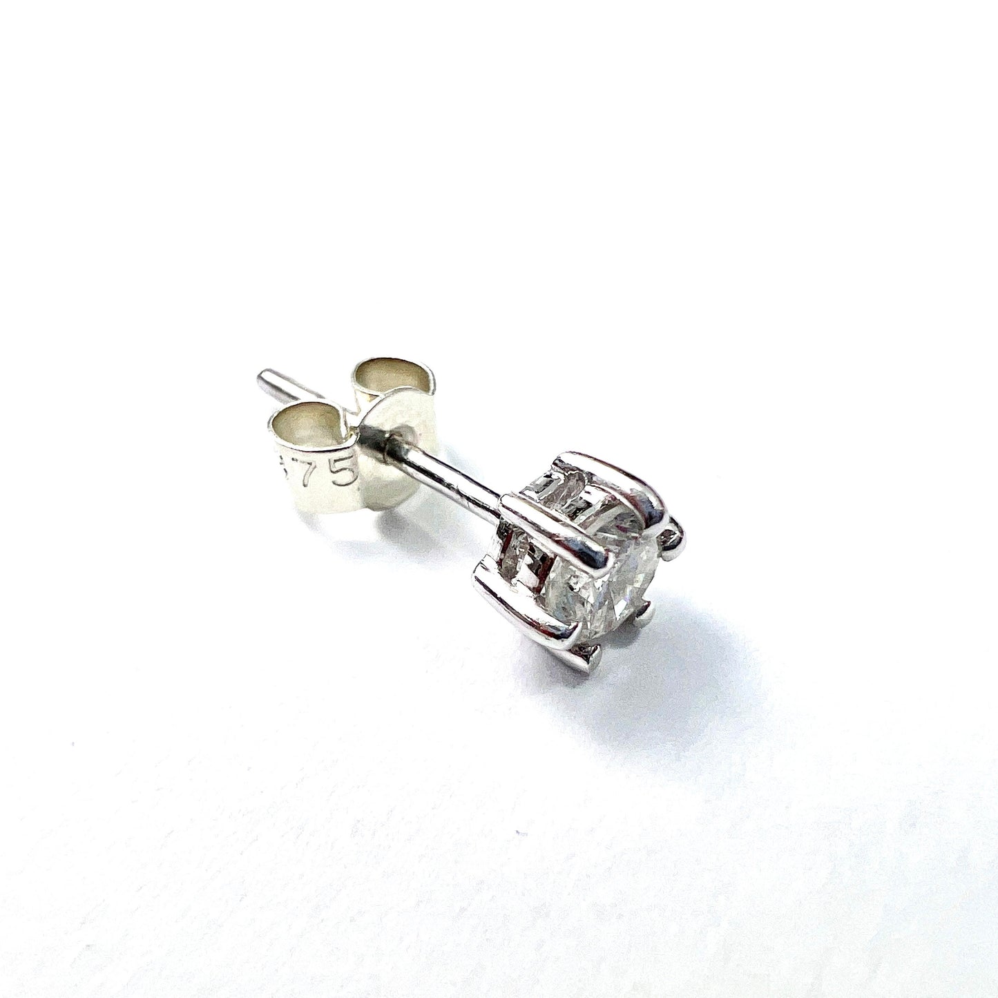 Single Vintage 14CT White Gold 0.375CT Diamond Stud
