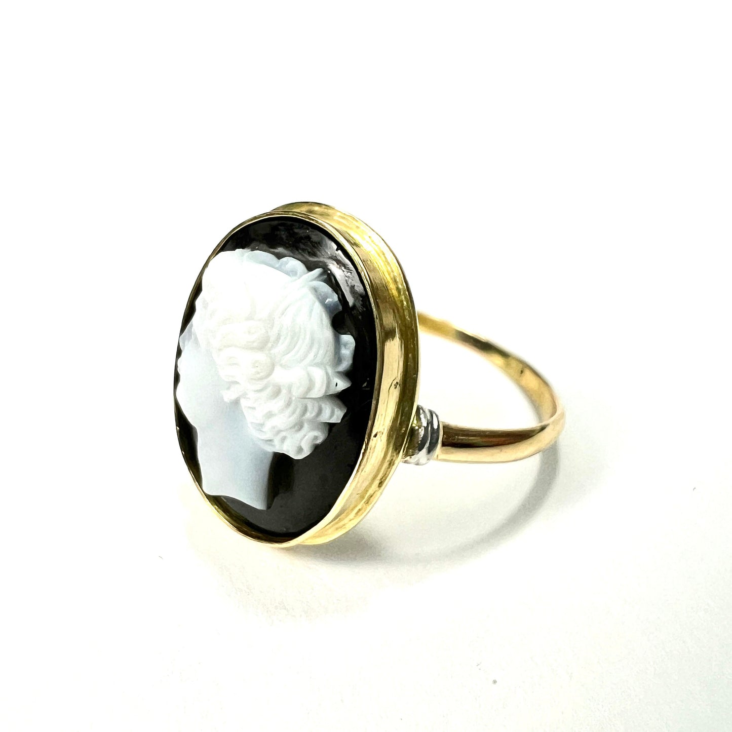 Vintage Gentleman's Carved Hardstone Gold Cameo Ring