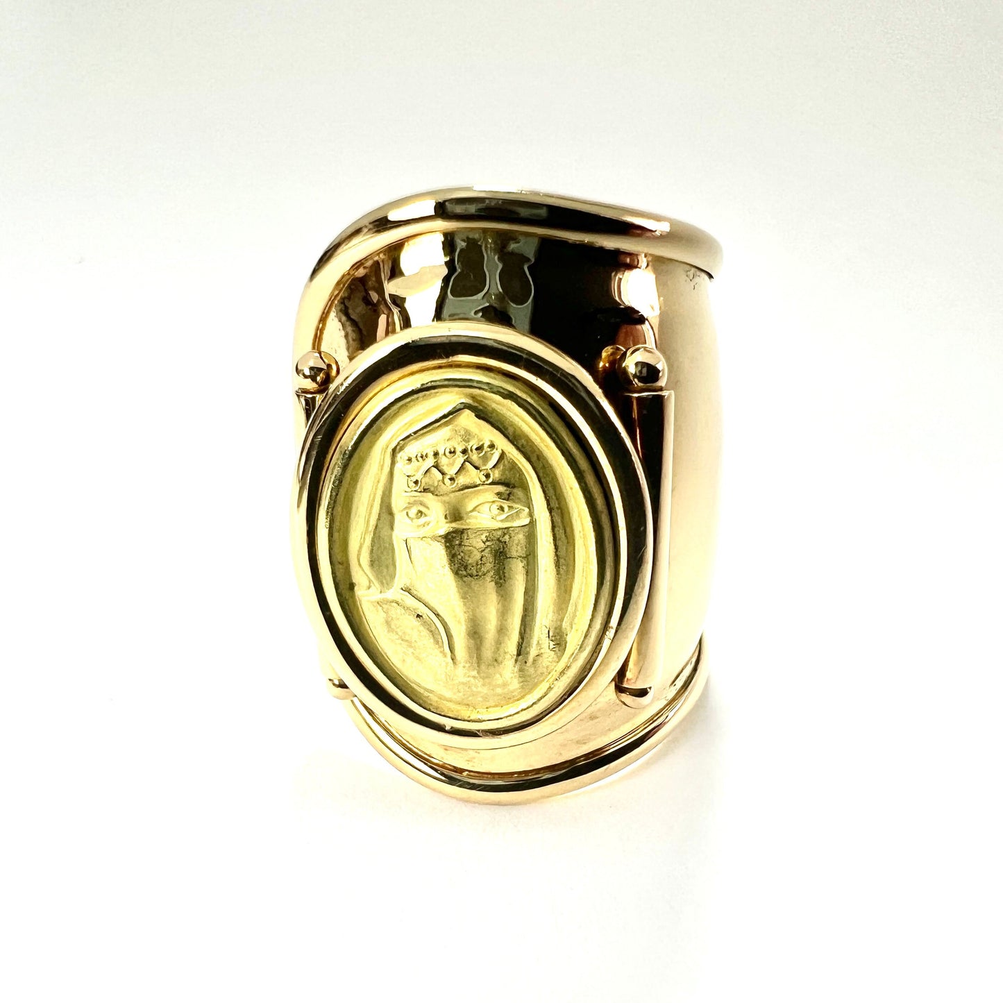 Large Vintage 18CT Gold Veiled Lady Wraparound Ring
