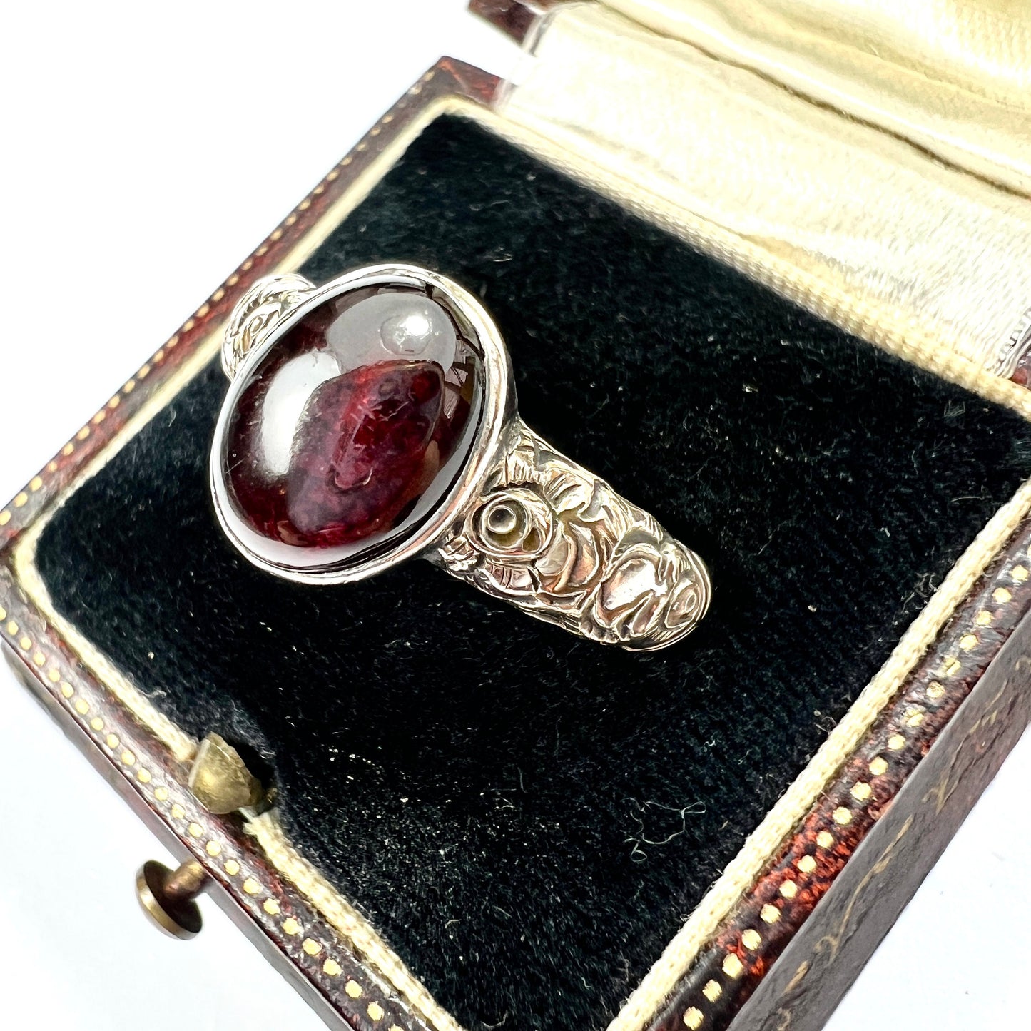 Georgian Silver and Gold Cased Garnet Solitaire Ring