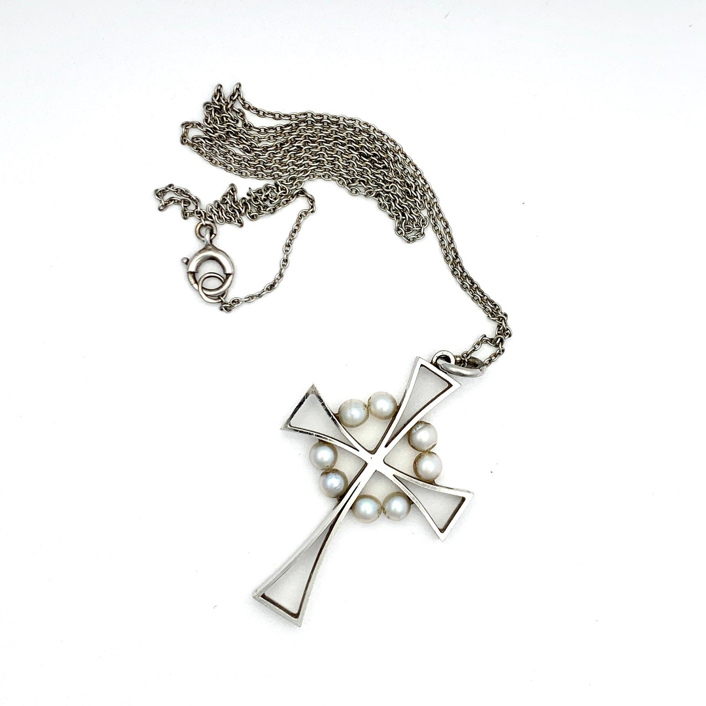 Vintage 9CT White Gold Pearl Crucifix Cross Pendant and Chain Necklace