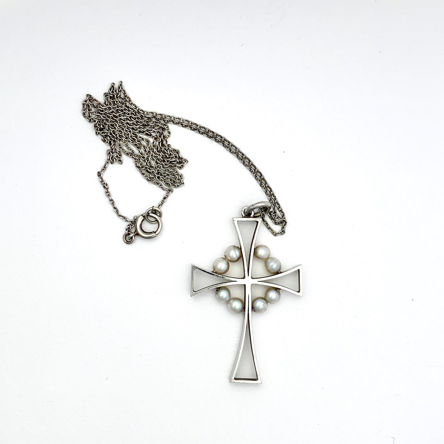 Vintage 9CT White Gold Pearl Crucifix Cross Pendant and Chain Necklace
