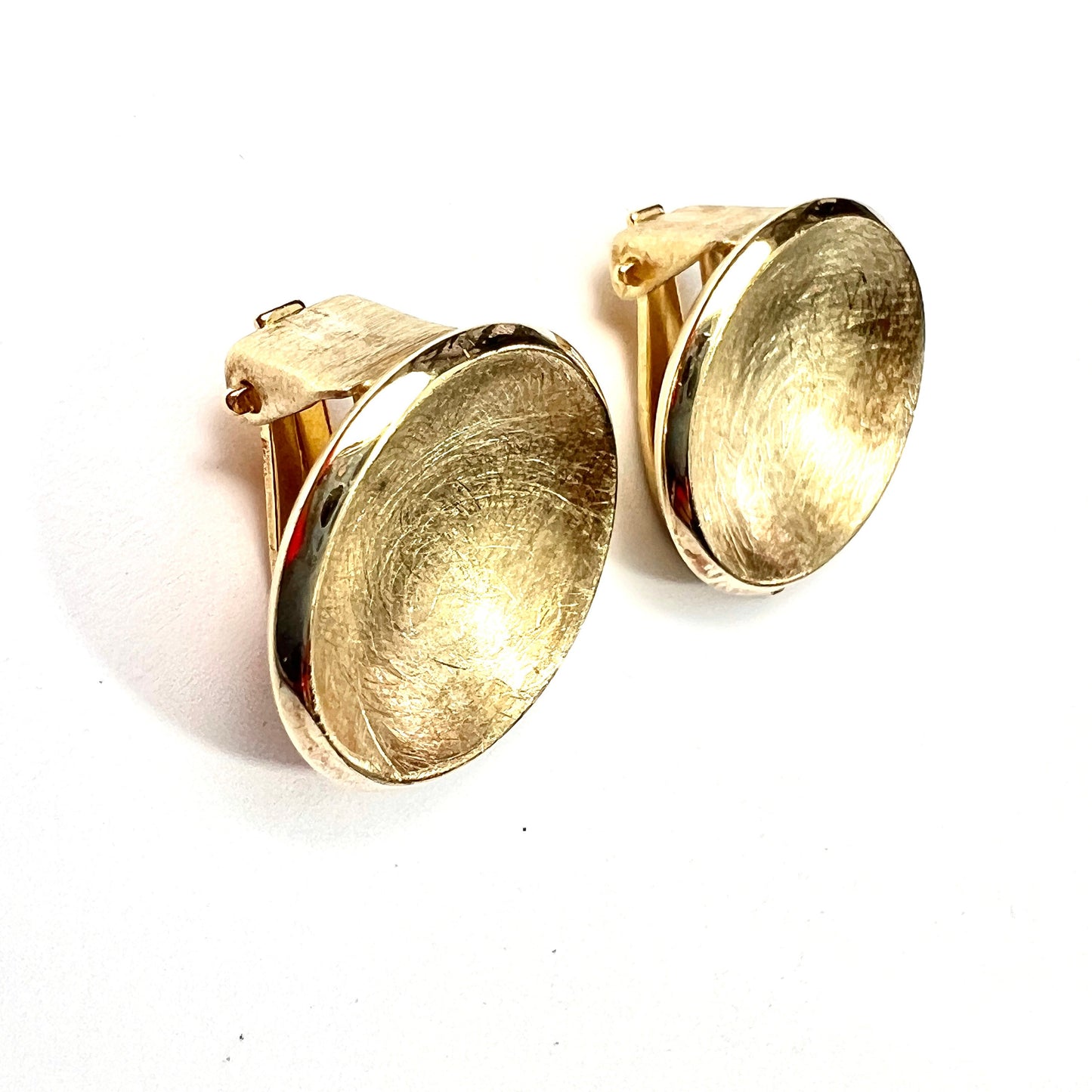 Vintage Round Matt Gold on Silver Ear Clips