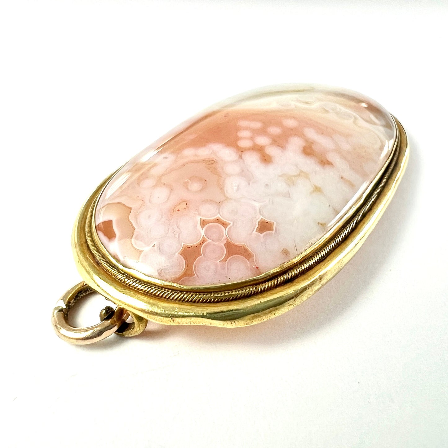 Antique Victorian 15CT Gold Agate Pendant
