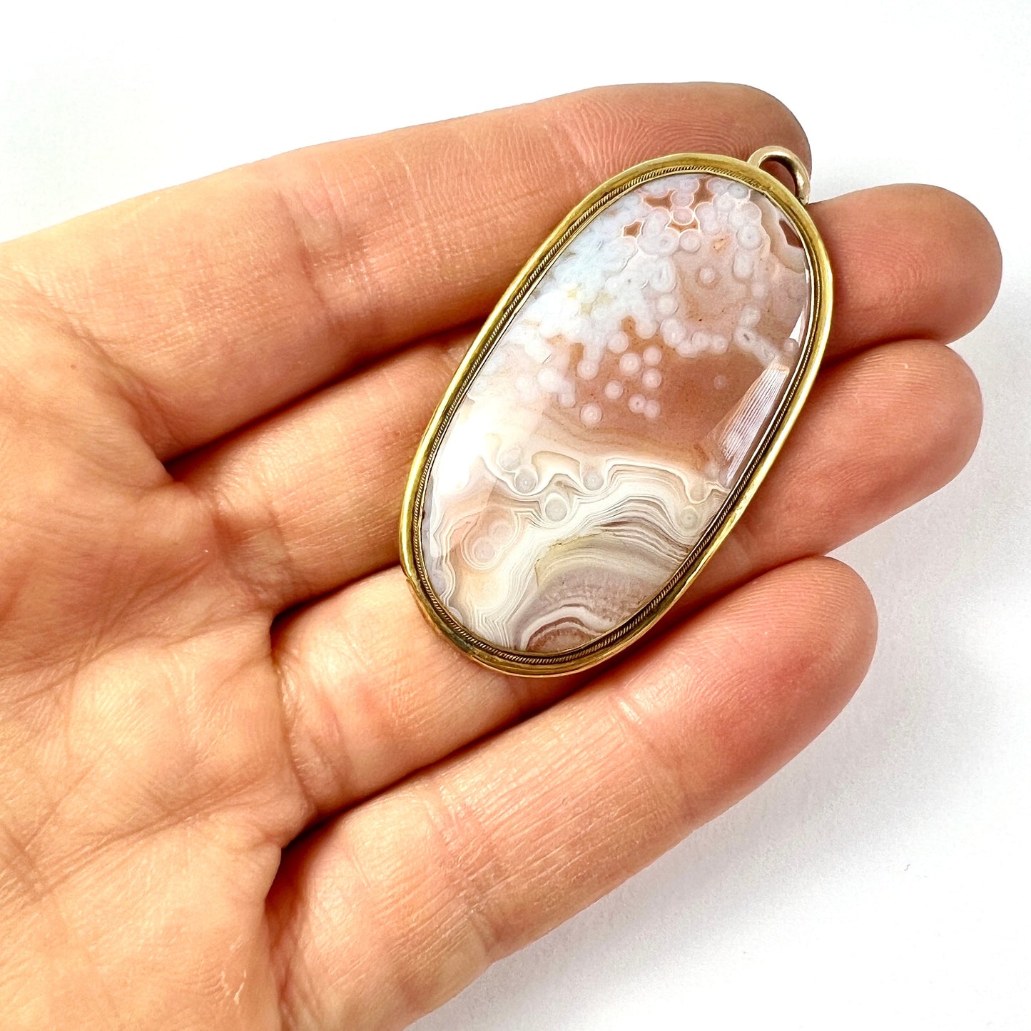 Antique Victorian 15CT Gold Agate Pendant