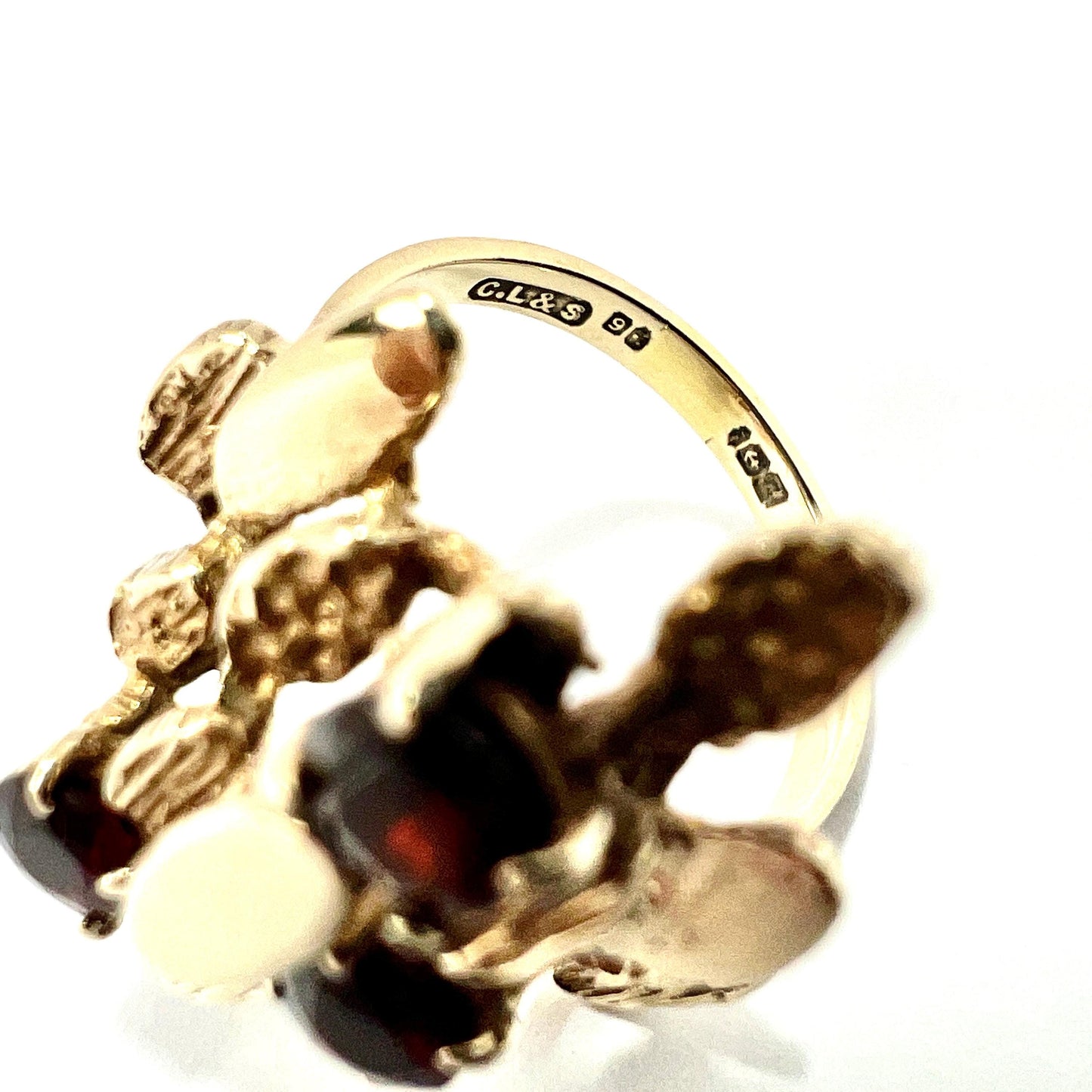 Vintage Brutalist 9CT Gold and Garnet Ring