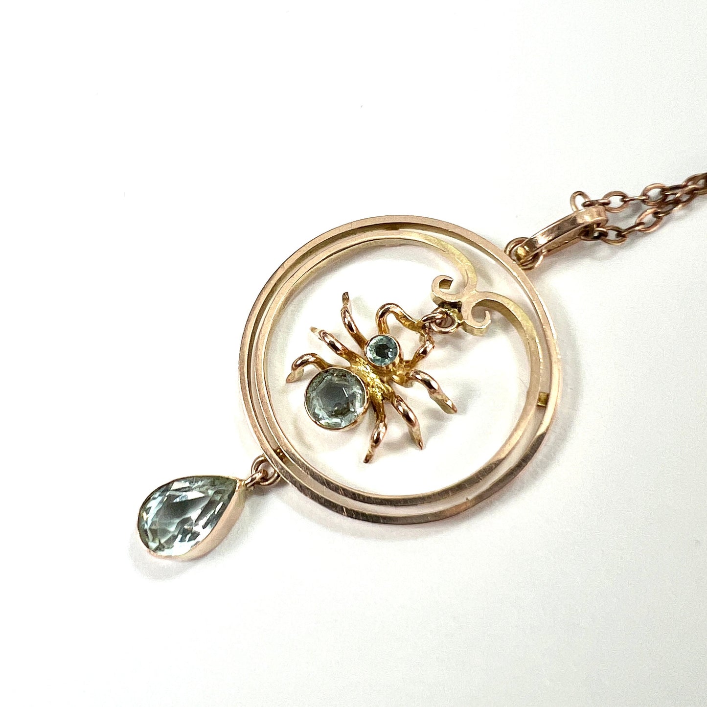 Edwardian 9CT Gold Spider Pendant and Chain Necklace