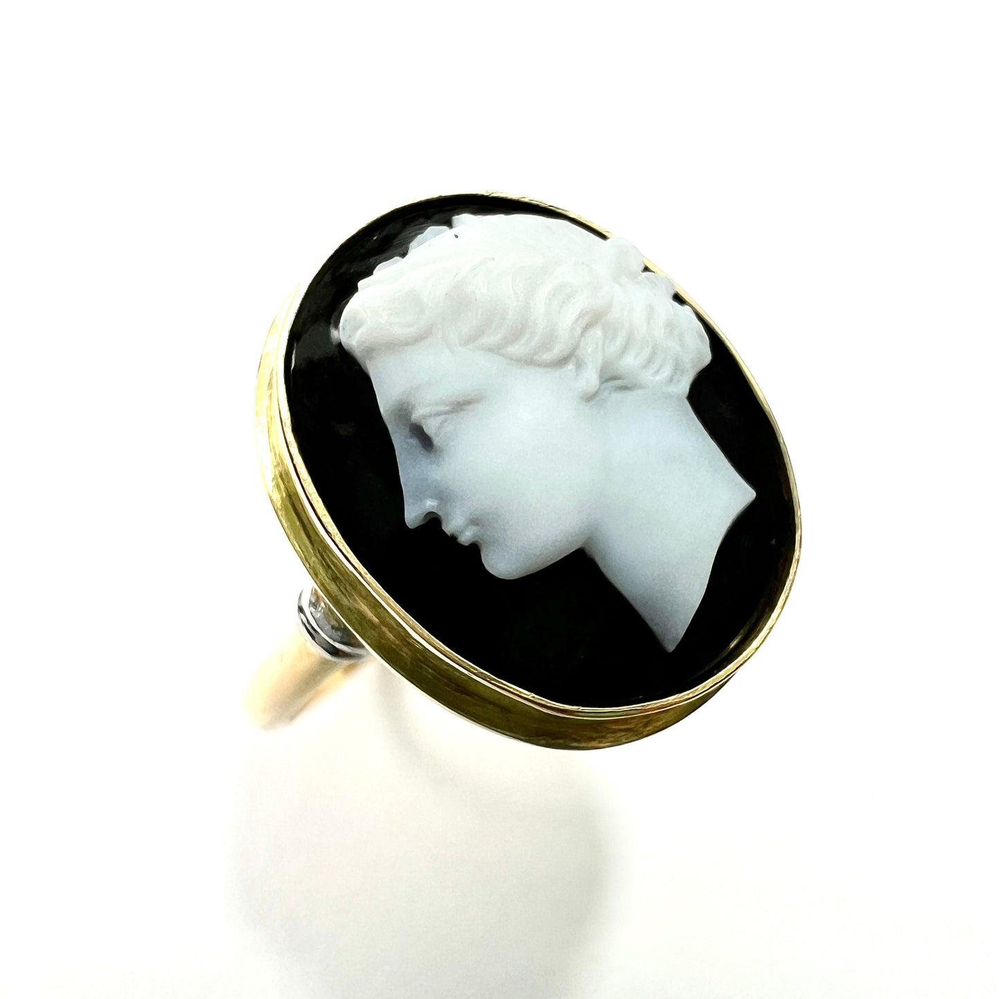 Vintage Gentleman's Carved Hardstone Gold Cameo Ring