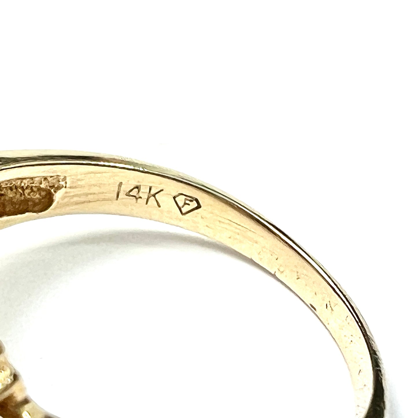Vintage 14CT Gold Sapphire and Diamond Ring