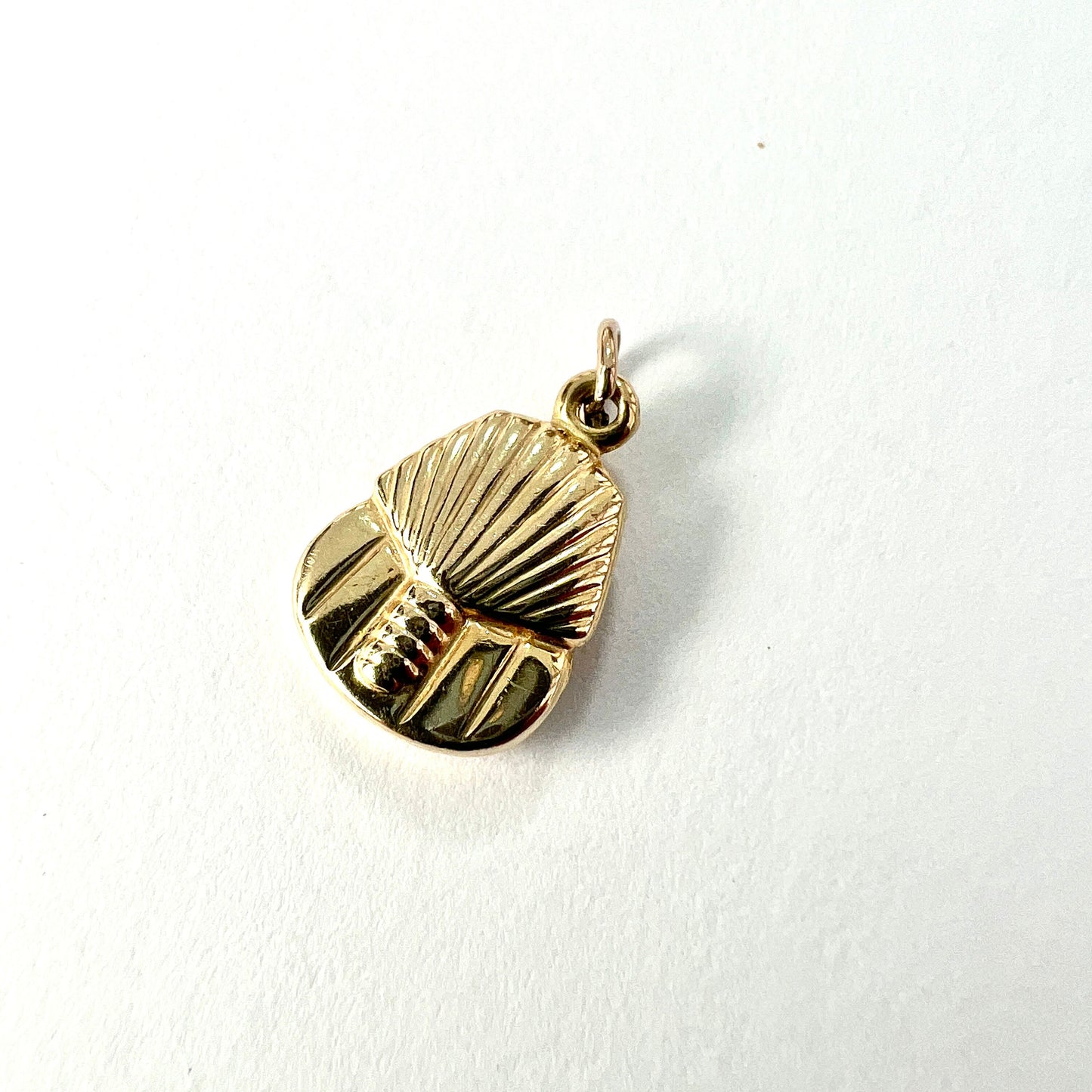 Small Vintage 9CT Gold Egyptian Tutankhamum Pharoah Pendant