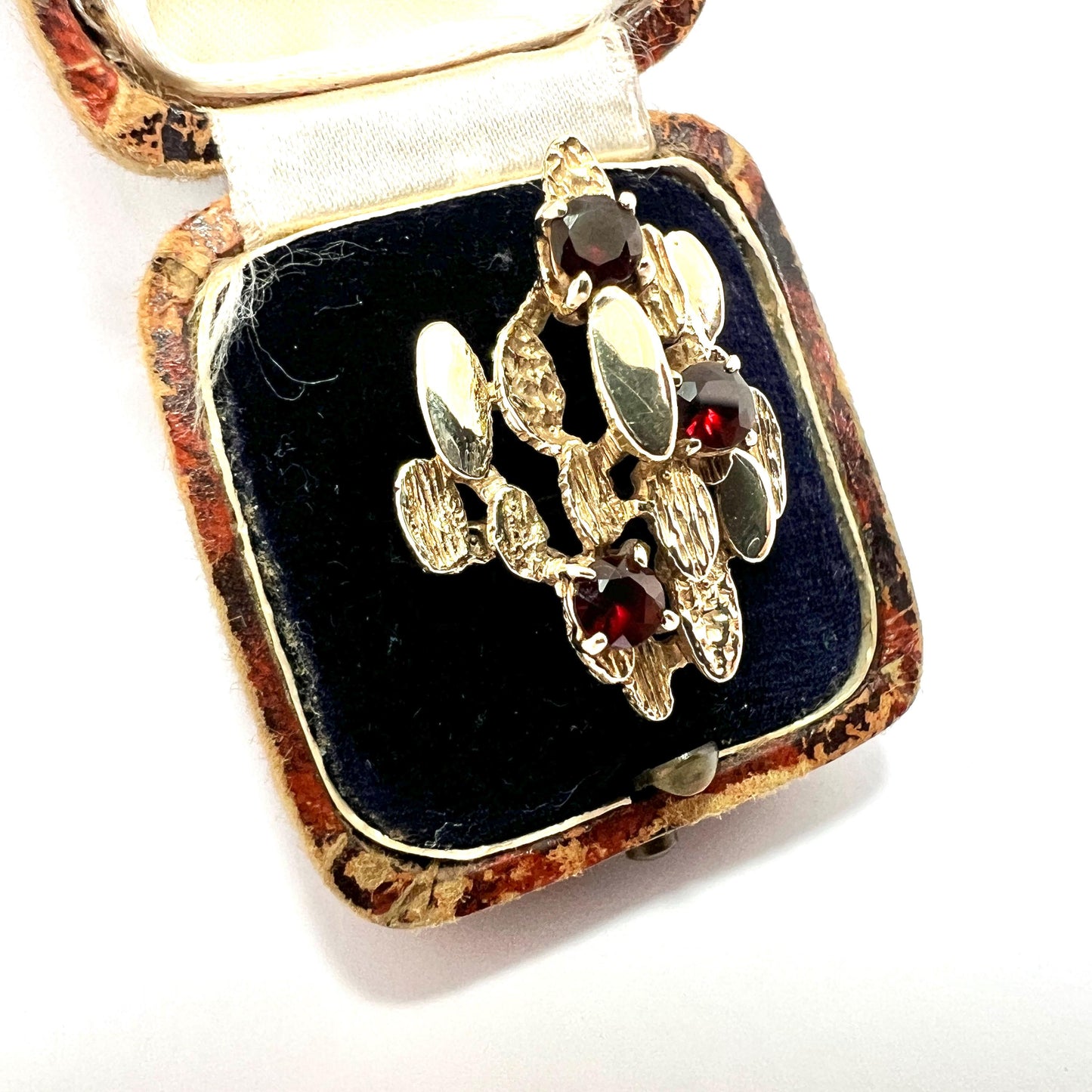 Vintage Brutalist 9CT Gold and Garnet Ring
