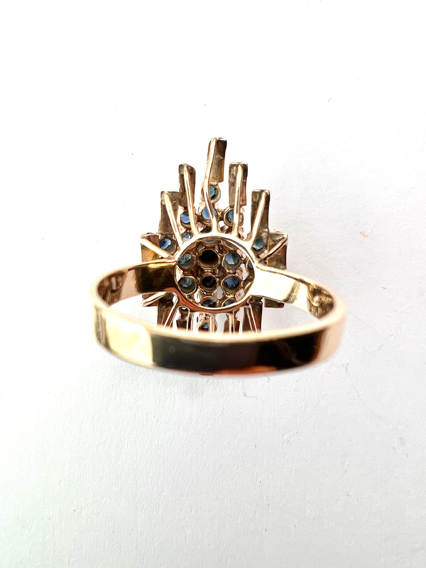 Vintage 14CT Gold Brutalist Sapphire Ring