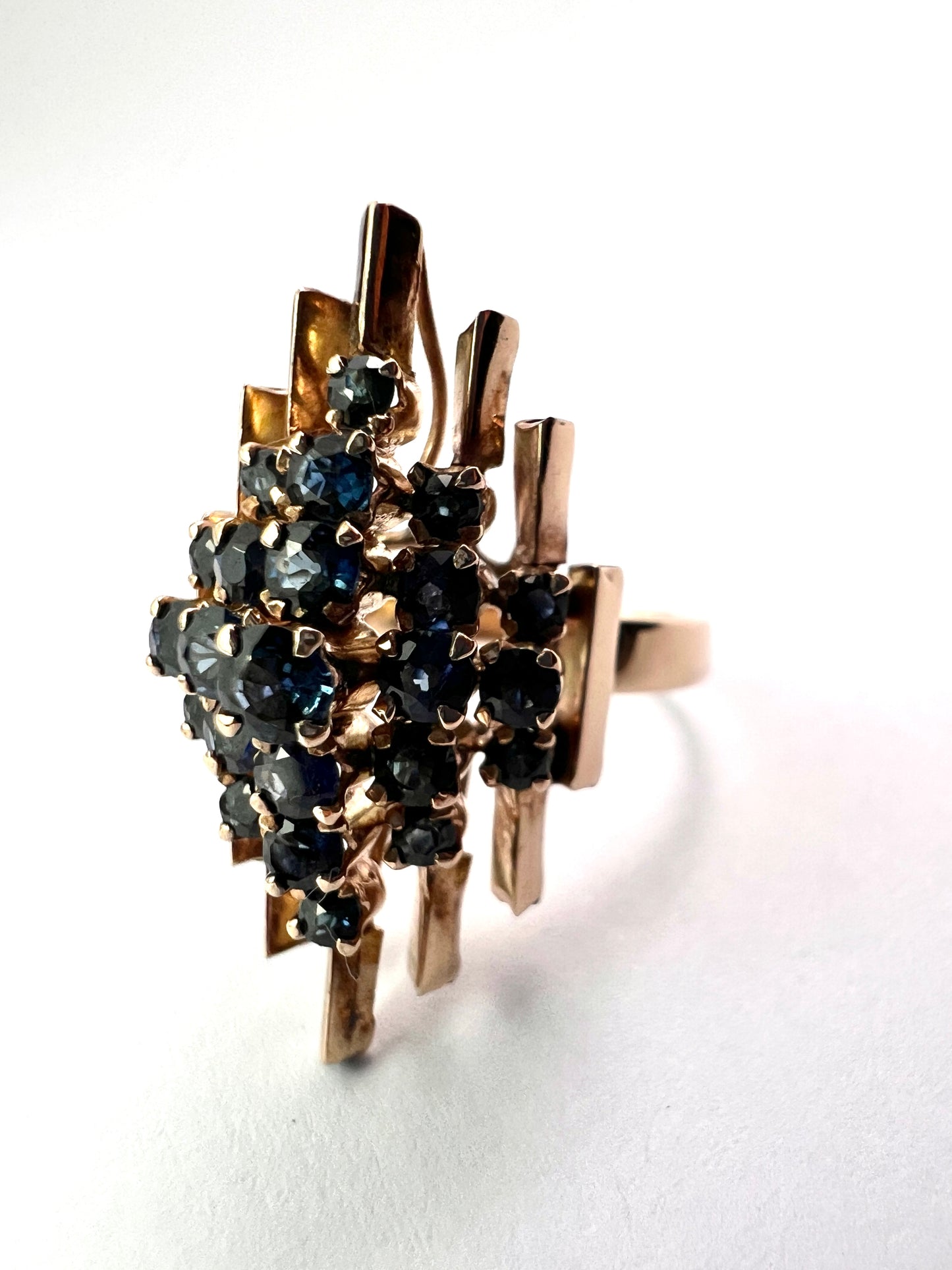 Vintage 14CT Gold Brutalist Sapphire Ring
